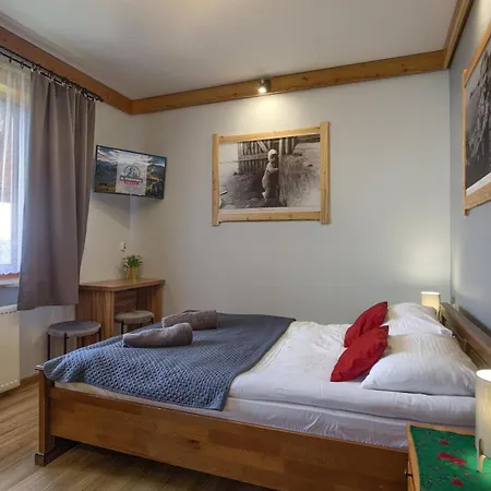 לינה וארוחת בוקר U Studniara 3*